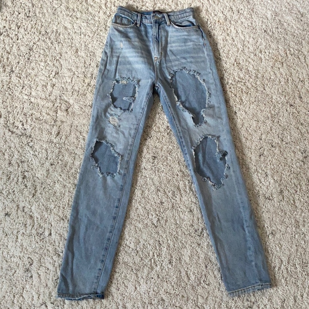 Light wash, high rise, BDG mom jeans, size 24